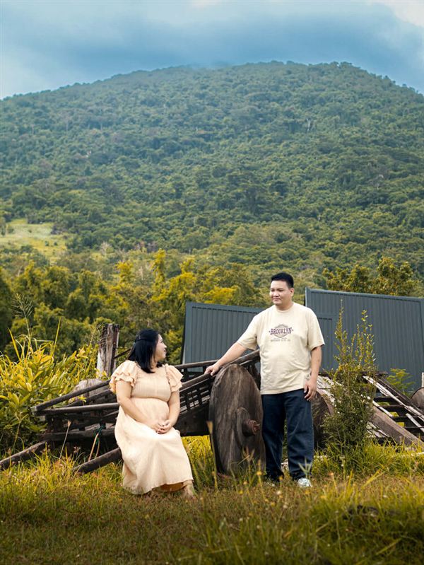 Darelle and Jennifer prenup photo 4